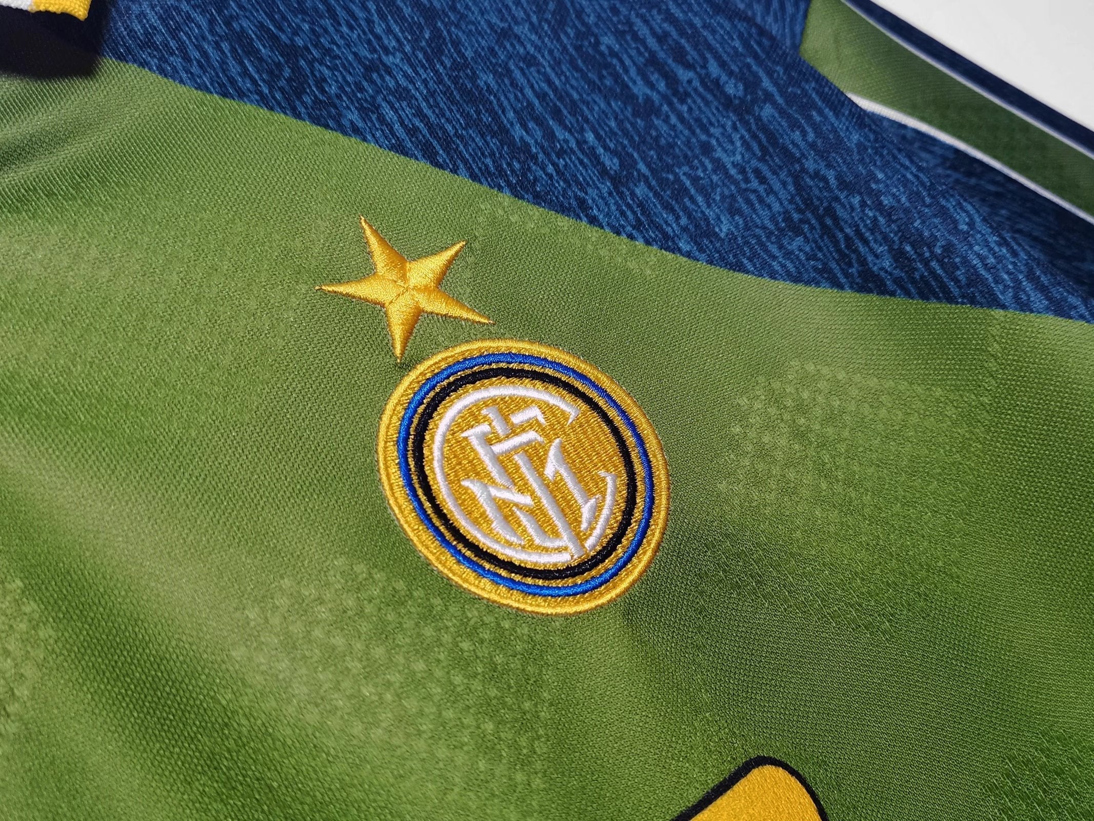 Inter-Milan 95/96 Away Jersey Champion Gearz