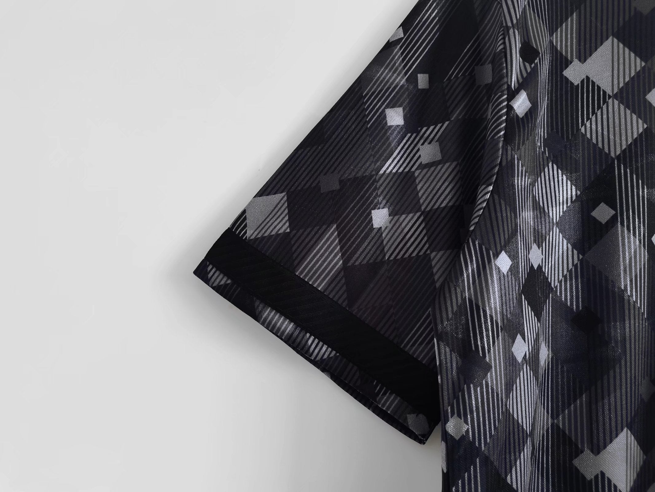 England 1990 World Cup Blackout Retro Jersey Champion Gearz