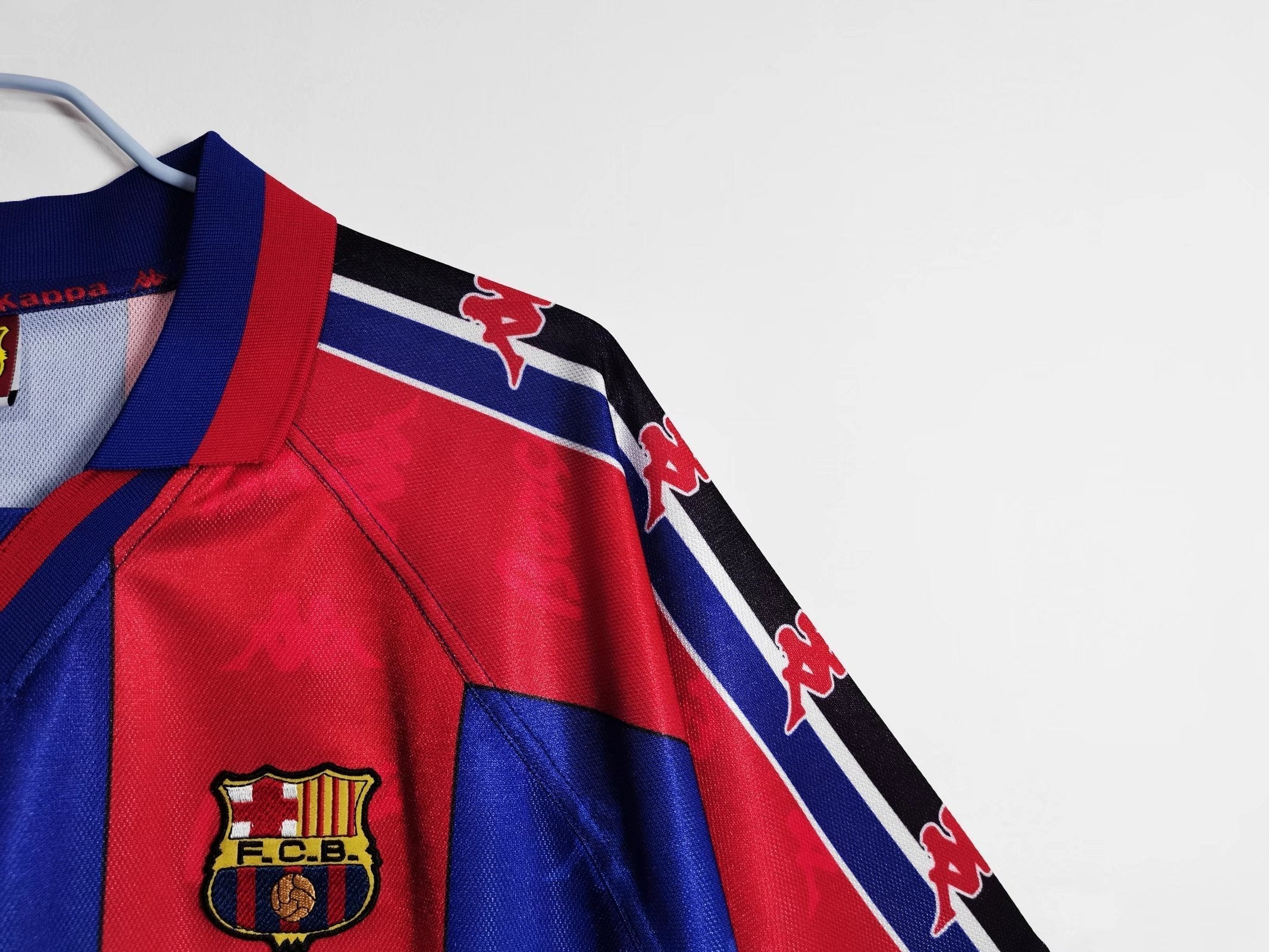 Barcelona 95/97 Home Jersey Champion Gearz